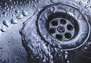 water-drain-in-stainless-sink